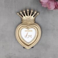 قالب على شكل قلب كبير