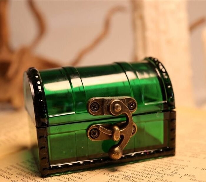 FB_IMG_1725886602535.jpg قالب سليكون على شكل صندوق